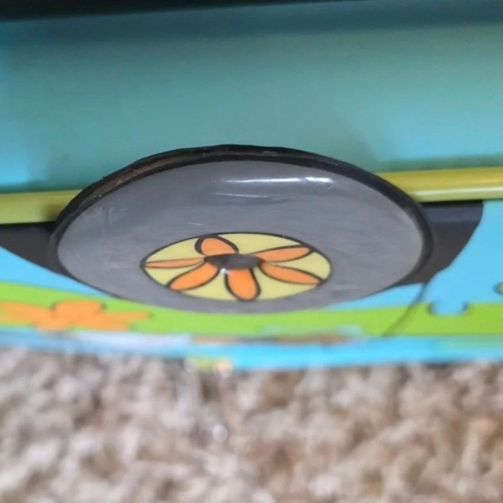 Vintage 1999 Scooby-Doo Mystery Machine Rolling Suitcase and Lunch Bag Set